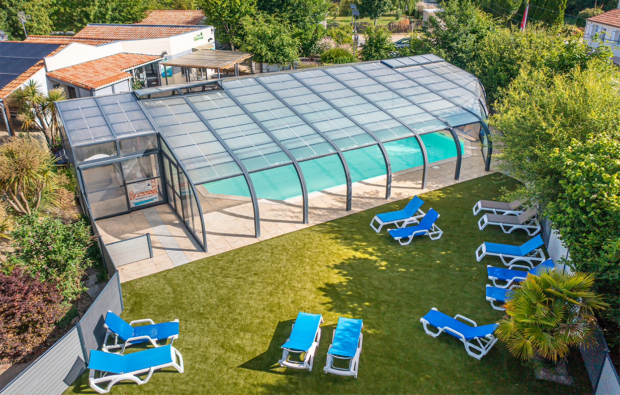 Campsite with heated swimming pool near challans